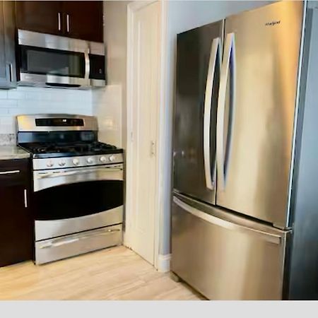 Cozy, Upstairs Apartment Pets Welcome With Fee Family Friendly Close To Everything Cleveland Luaran gambar