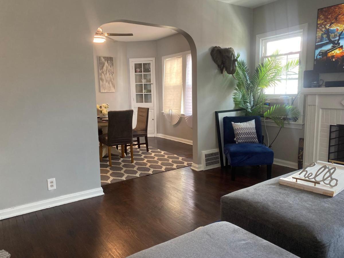 Cozy, Upstairs Apartment Pets Welcome With Fee Family Friendly Close To Everything Cleveland Luaran gambar